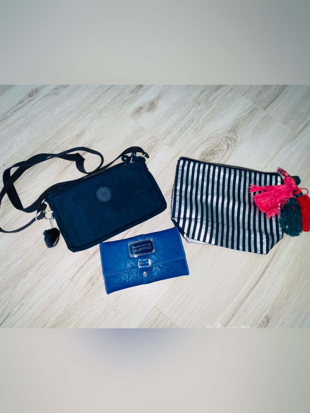 Lot of 3 Womens‎ Bags Kipling Navy Crossbody -Wallet -Shiraleah Metallic Clutch⁠